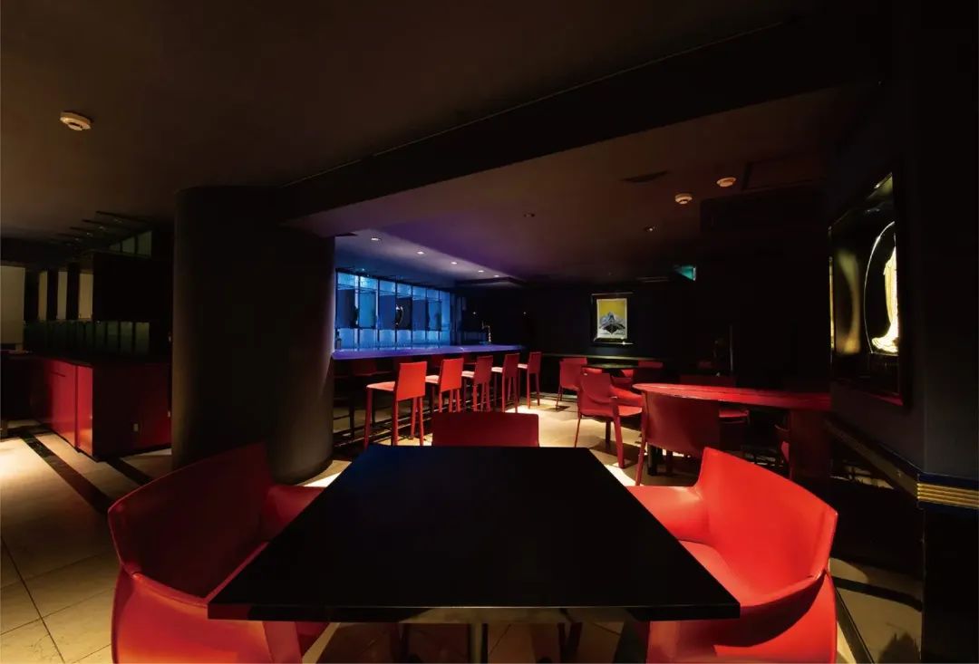 在充满艺术感的空间里，享用令人感动的极致法式料理